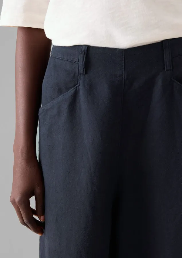 alix_cotton_linen_trousers_7.webp Linen | Trousers-TOAST Alix Cotton Linen Trousers SlateNavy