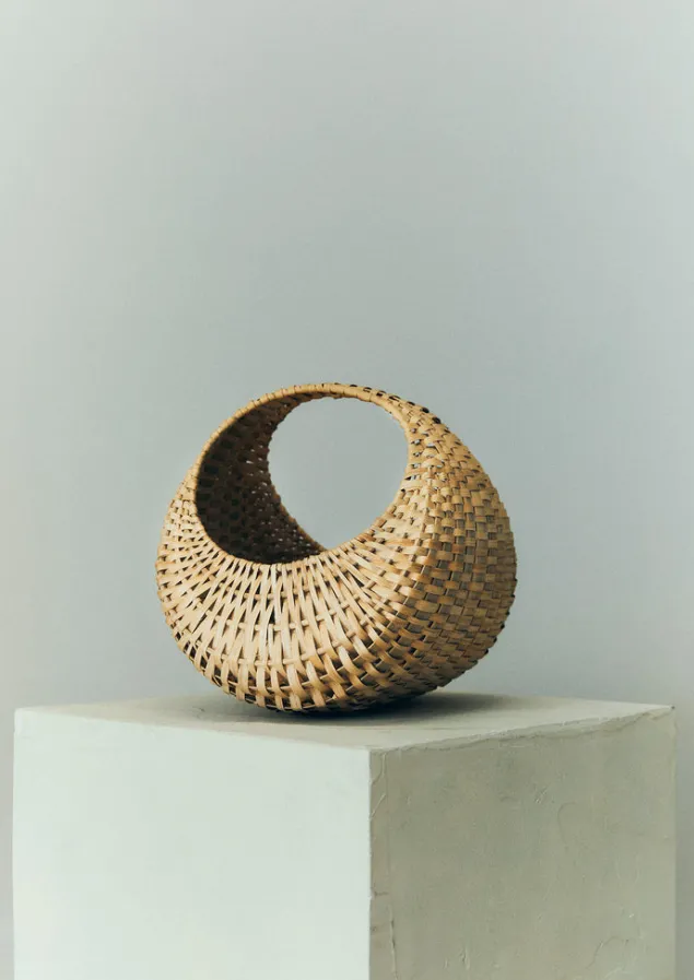 amy_krone_globe_basket_2.webp Outdoor | Baskets-TOAST Amy Krone Globe Basket Natural