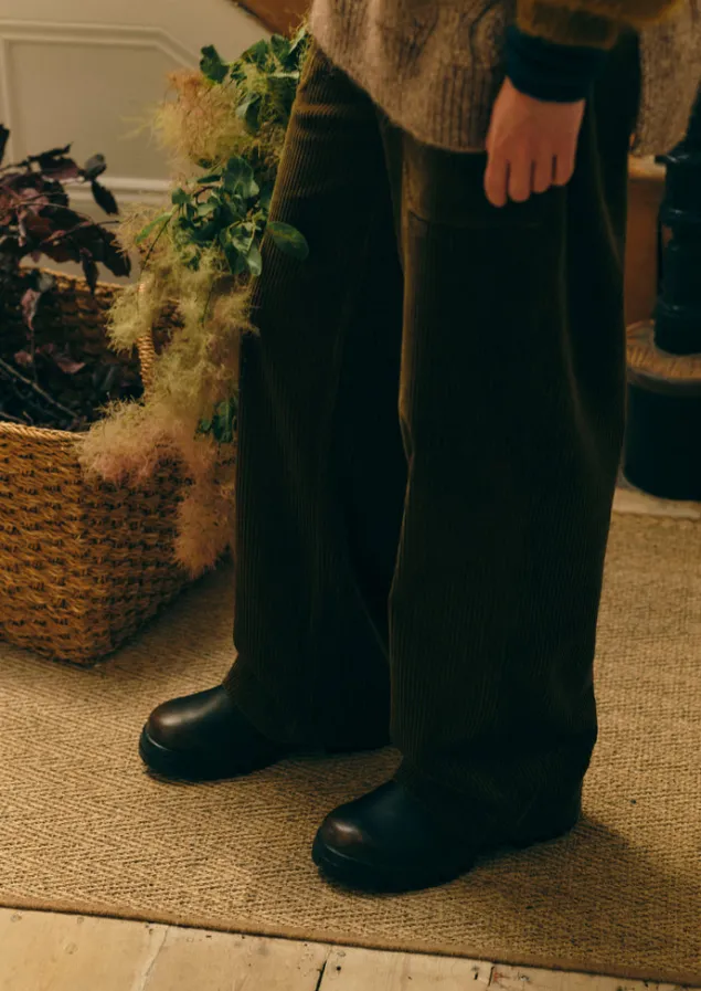 annie_organic_cord_full_length_trousers_2.webp Cord | Workwear-TOAST Annie Organic Cord Full Length Trousers Barley