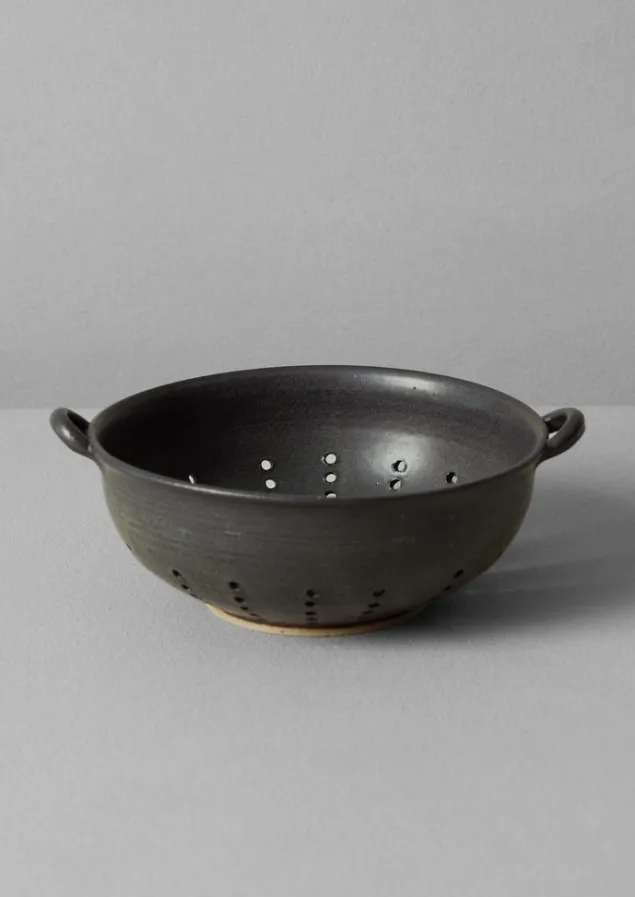 Ceramics | Kitchen-TOAST Carla Murdoch Berry Colander Charcoal
