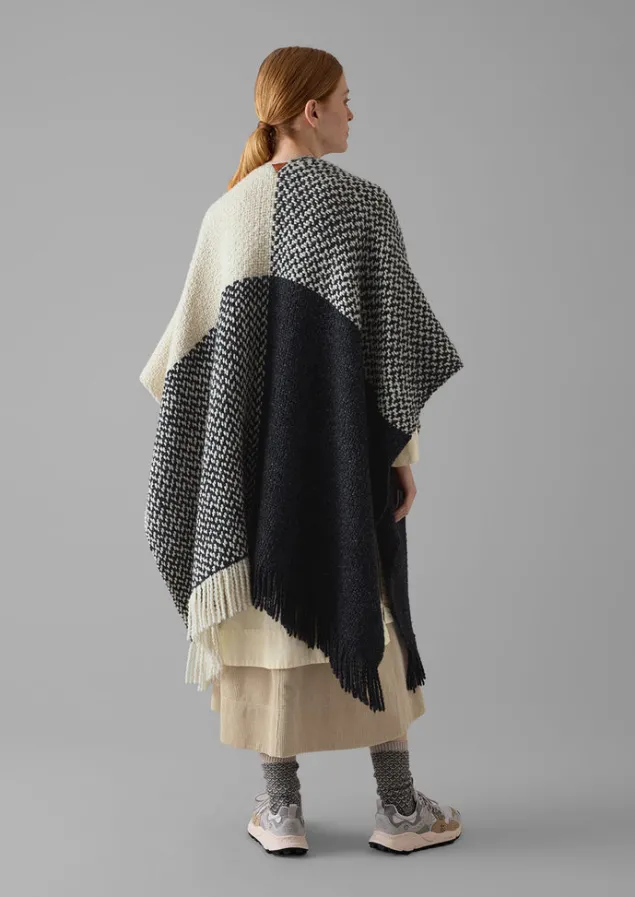 check_merino_blend_wrap_12.webp Hats, Scarves & Gloves | Knitwear-TOAST Check Merino Blend Wrap Slate/Ecru