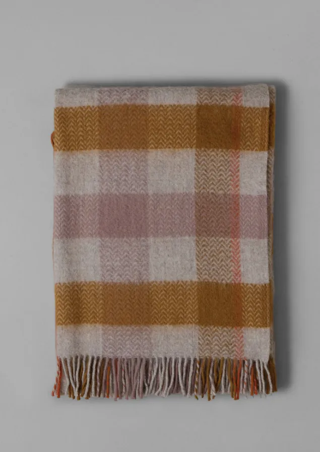 chevron_check_wool_blanket_4-3.webp Textiles | Blankets & Throws-TOAST Chevron Check Wool Blanket Caramel/Mauve
