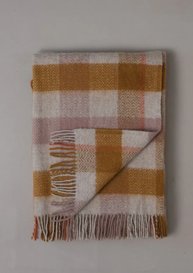 chevron_check_wool_blanket_6-3.webp Textiles | Blankets & Throws-TOAST Chevron Check Wool Blanket Caramel/Mauve