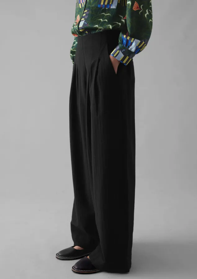 corinne_wool_cotton_herringbone_wide_leg_trousers_3.webp Trousers-TOAST Corinne Wool Cotton Herringbone Wide Leg Trousers Black