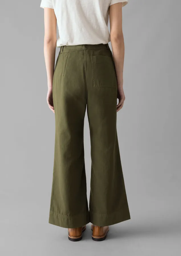 cotton_canvas_kick_flare_trousers_3.webp Trousers-TOAST Cotton Canvas Kick Flare Trousers Seaweed