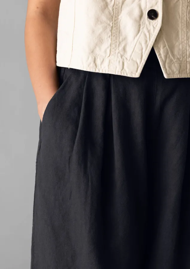 cotton_linen_wide_leg_trousers_3-1.webp Linen | Trousers-TOAST Cotton Linen Wide Leg Trousers SlateNavy
