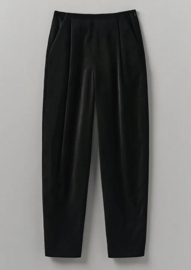 cotton_velvet_pleat_front_trousers_6.webp Velvet | Trousers-TOAST Cotton Velvet Pleat Front Trousers BrownSlate