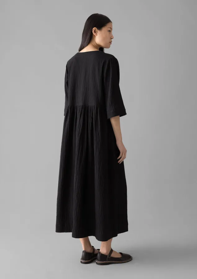 crinkled_cotton_vneck_dress_4.webp Loungewear | Dresses-TOAST Crinkled Cotton V-Neck Dress Black