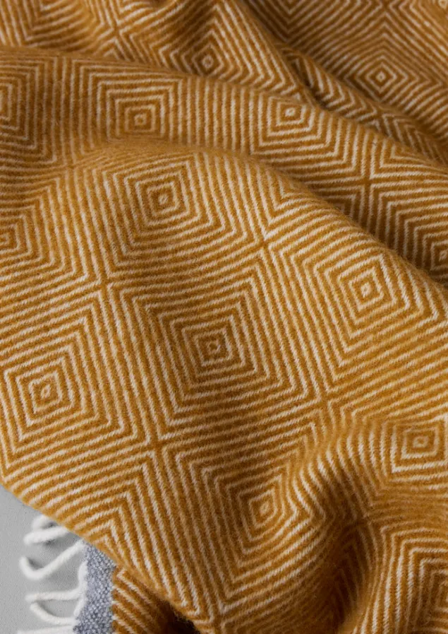 diamond_wool_blanket_11-1.webp Textiles | Blankets & Throws-TOAST Diamond Wool Blanket Caramel/Charcoal