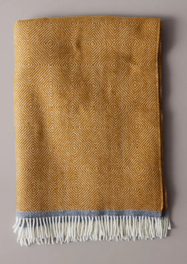 diamond_wool_blanket_7-1.webp Textiles | Blankets & Throws-TOAST Diamond Wool Blanket Caramel/Charcoal