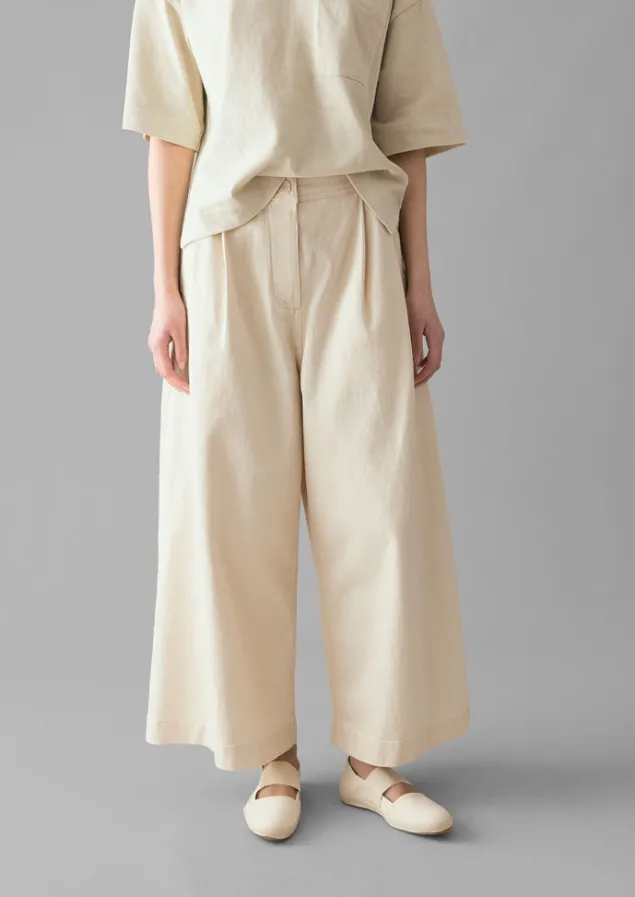 ecru_denim_pleat_front_trousers_3.webp Denim | Jeans-TOAST Denim Pleat Front Trousers Ecru