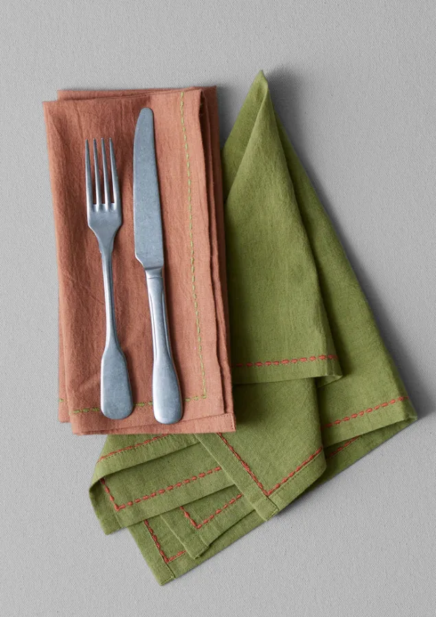embroidered_cotton_linen_napkin_set_3.webp Textiles | Tableware-TOAST Embroidered Cotton Linen Napkin Set Moss/Clay