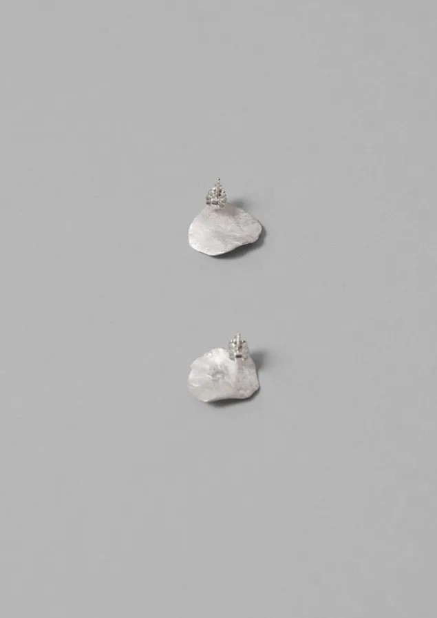 emily_nixon_flat_rock_stud_earrings_3.webp Jewellery-TOAST Emily Nixon Flat Rock Stud Earrings Silver