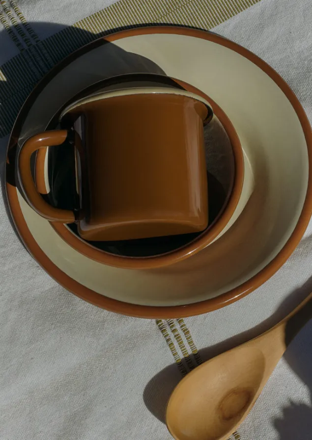 enamel_bowl_4-1.webp Outdoor | Kitchen-TOAST Enamel Bowl Cumin/Cream