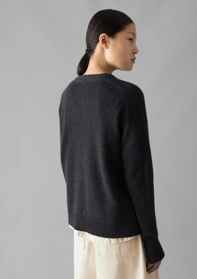 ffion_wool_cashmere_boxy_cardigan_3-1.webp Cashmere | Knitwear-TOAST Ffion Wool Cashmere Boxy Cardigan Charcoal