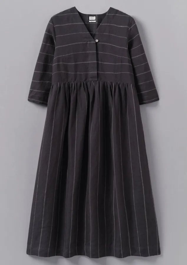 fine_stripe_linen_vneck_dress_10.webp Linen | Loungewear-TOAST Fine Stripe Linen V-Neck Dress Onyx