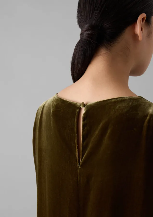 fluid_silk_velvet_dress_20.webp Velvet | Dresses-TOAST Fluid Silk Velvet Dress RichOlive