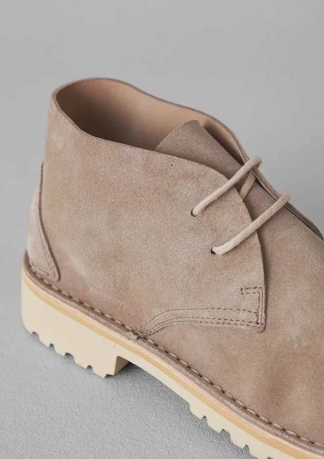 fracap_suede_desert_boots_3.webp Boots-TOAST Fracap Suede Desert Boots Sand
