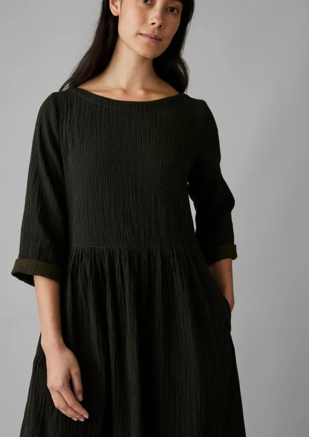 freya_crinkle_organic_cotton_dress_8.webp Loungewear | Dresses-TOAST Freya Crinkle Organic Cotton Dress DarkestOlive