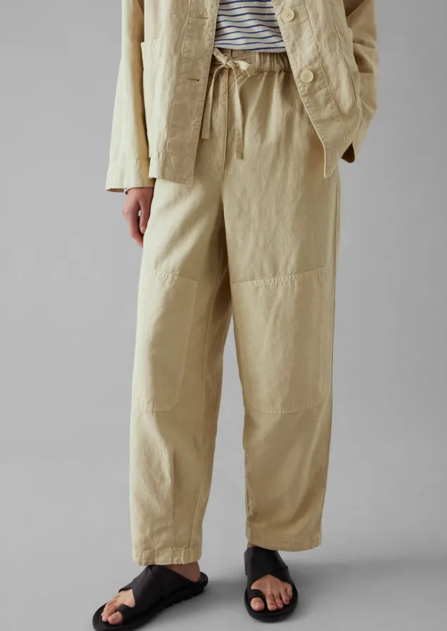garment_dyed_cotton_linen_canvas_trousers_3-1.webp Linen | Trousers-TOAST Garment Dyed Cotton Linen Canvas Trousers Fallow