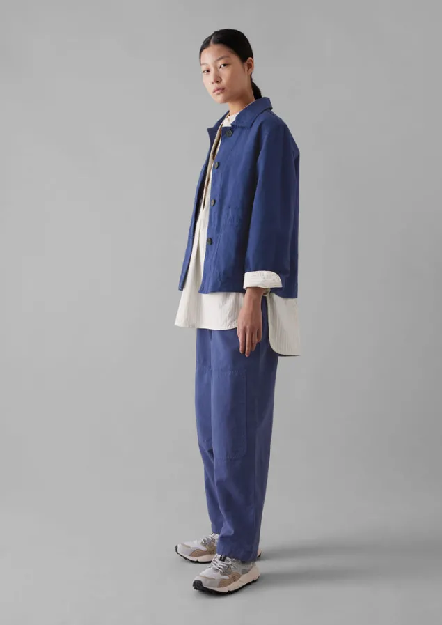 garment_dyed_cotton_linen_canvas_trousers_6.webp Linen | Trousers-TOAST Garment Dyed Cotton Linen Canvas Trousers Indigo