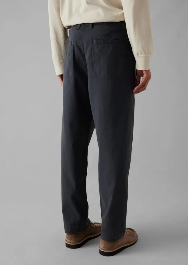 garment_dyed_cotton_pleat_trousers_3.webp Workwear | Trousers-TOAST Garment Dyed Cotton Pleat Trousers Charcoal