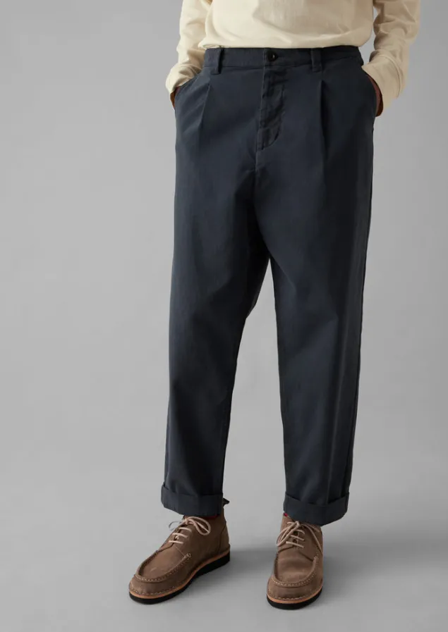 garment_dyed_cotton_pleat_trousers_5.webp Workwear | Trousers-TOAST Garment Dyed Cotton Pleat Trousers Charcoal