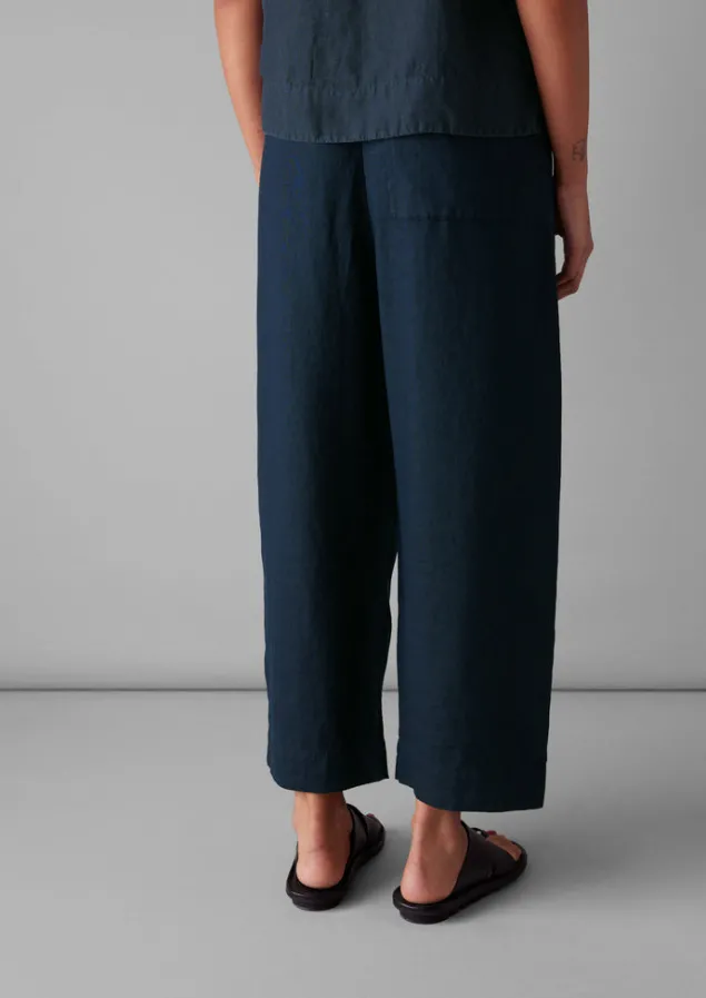 garment_dyed_linen_barrel_leg_trousers_8-2.webp Linen | Loungewear-TOAST Garment Dyed Linen Barrel Leg Trousers Midnight