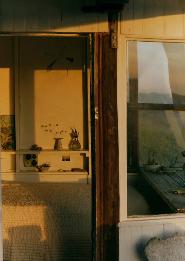hand_blown_polonaise_vase_3-2.webp Glass | Decorative Pieces-TOAST Hand Blown Polonaise Vase Clear