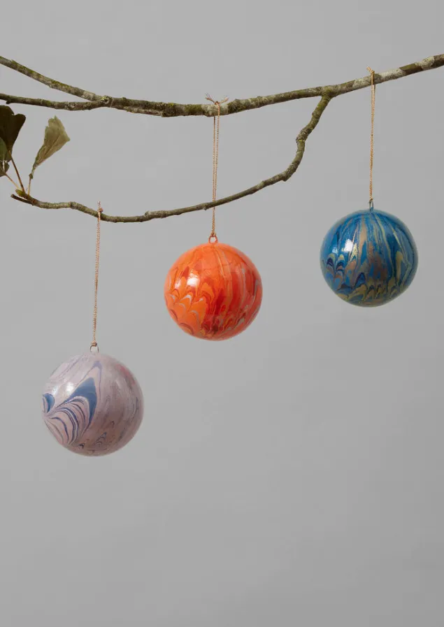 hand_marbled_bauble_3-2.webp Christmas Decorations-TOAST Hand Marbled Bauble Coral