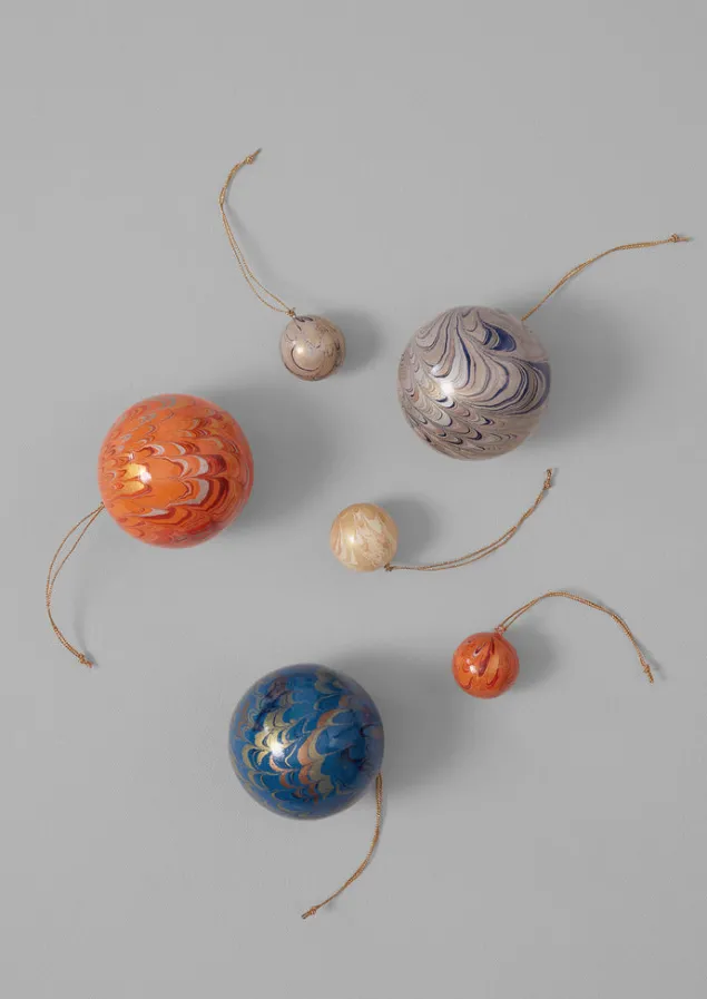 hand_marbled_bauble_6.webp Christmas Decorations-TOAST Hand Marbled Bauble Lilac