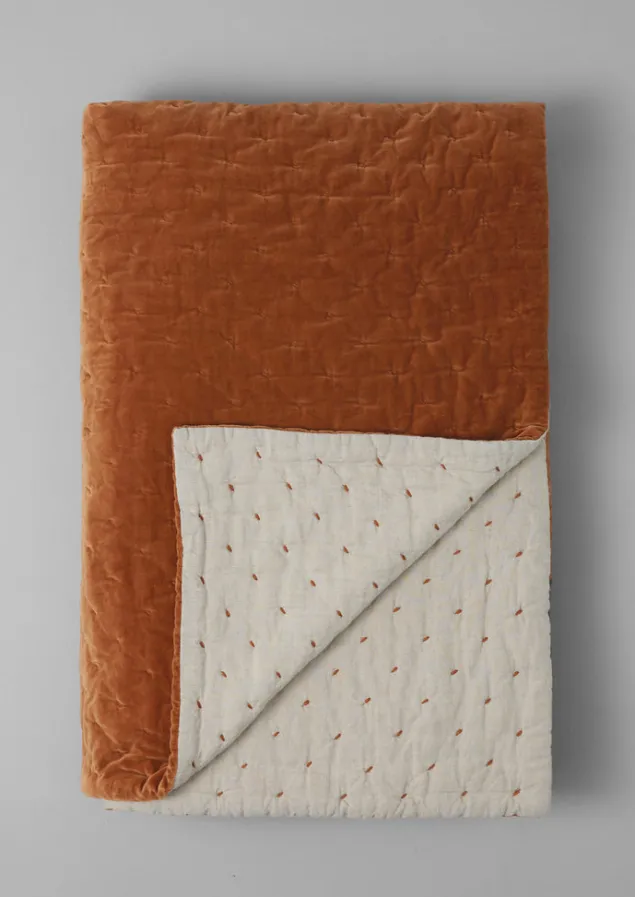 hand_quilted_velvet_bedspread_3-1.webp Textiles | Blankets & Throws-TOAST Hand Quilted Velvet Bedspread SoftGinger/Natural