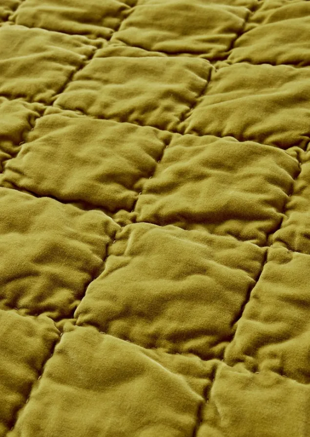 hand_stitched_organic_velvet_quilt_12.webp Textiles | Blankets & Throws-TOAST Hand Stitched Organic Velvet Quilt Pomelo