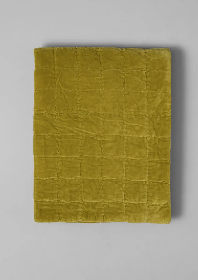 hand_stitched_organic_velvet_quilt_9.webp Textiles | Blankets & Throws-TOAST Hand Stitched Organic Velvet Quilt Pomelo