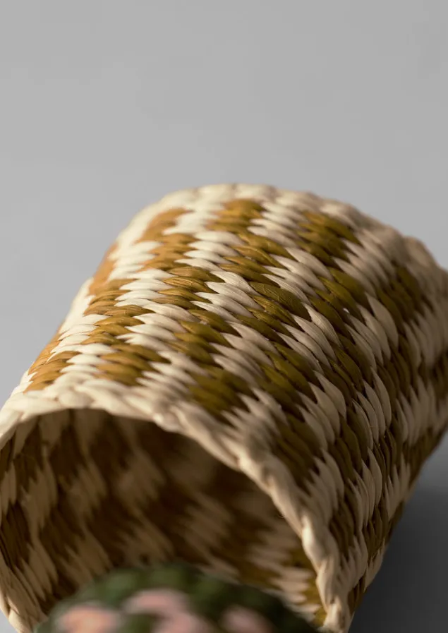 hand_woven_iraca_napkin_rings_3-3.webp Textiles-TOAST Hand Woven Iraca Napkin Rings Natural/Multi