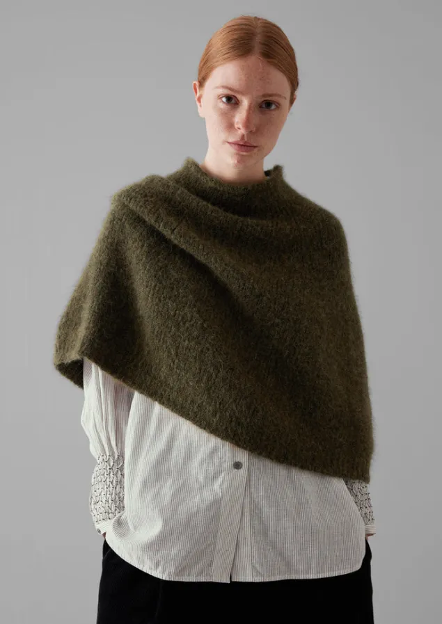 lofty_alpaca_blend_knitted_poncho_4-1.webp Hats, Scarves & Gloves | Knitwear-TOAST Lofty Alpaca Blend Knitted Poncho Olive
