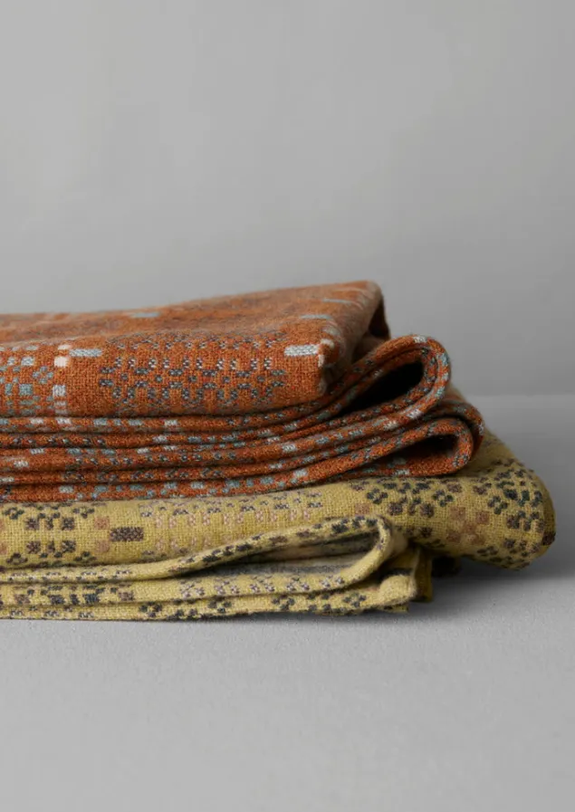 melin_tregwynt_welsh_blanket_13.webp Textiles | Blankets & Throws-TOAST Melin Tregwynt Welsh Blanket Rust/Topaz