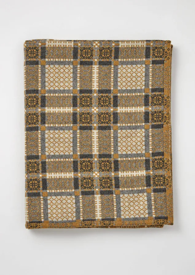melin_tregwynt_welsh_blanket_3-2.webp Textiles | Blankets & Throws-TOAST Melin Tregwynt Welsh Blanket Mead/Ash