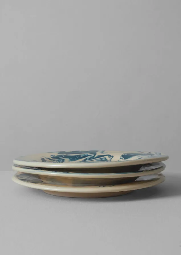 poterie_barbotine_marbled_plate_6.webp Ceramics | Tableware-TOAST Poterie Barbotine Marbled Plate Cream/Blue