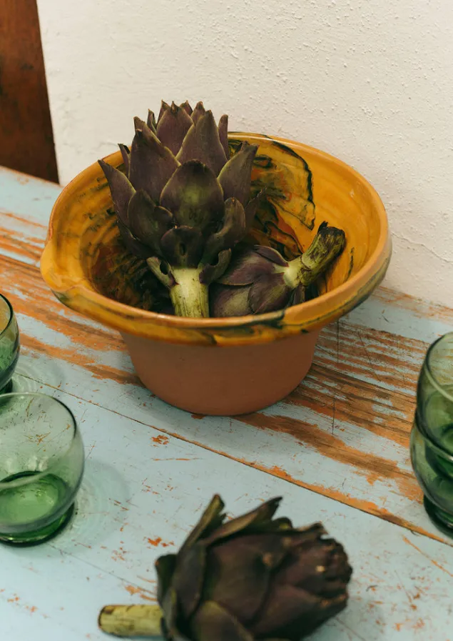 poterie_barbotine_marbled_pouring_bowl_10.webp Ceramics | Tableware-TOAST Poterie Barbotine Marbled Pouring Bowl Honey