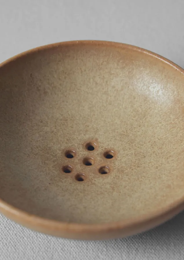 rebecca_proctor_soap_dish_2.webp Ceramics-TOAST Rebecca Proctor Soap Dish Ochre