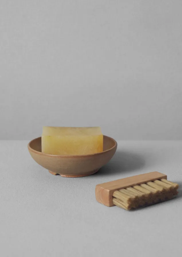rebecca_proctor_soap_dish_3.webp Ceramics-TOAST Rebecca Proctor Soap Dish Ochre