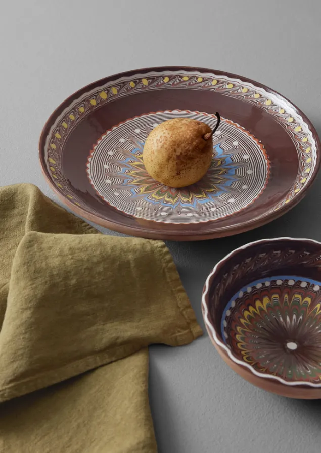 romanian_horezu_serving_plate_3-1.webp Ceramics | Tableware-TOAST Romanian Horezu Serving Plate Cocoa/Multi