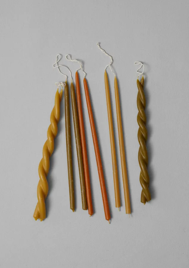 skar_organics_beeswax_twist_dinner_candle_1-1.webp Candles & Holders-TOAST Skar Organics Beeswax Twist Dinner Candle Natural