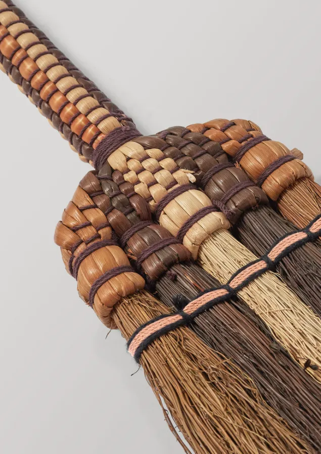 sorghum_stripe_short_handled_brush_2.webp Outdoor | Kitchen-TOAST Sorghum Stripe Short Handled Brush Cocoa