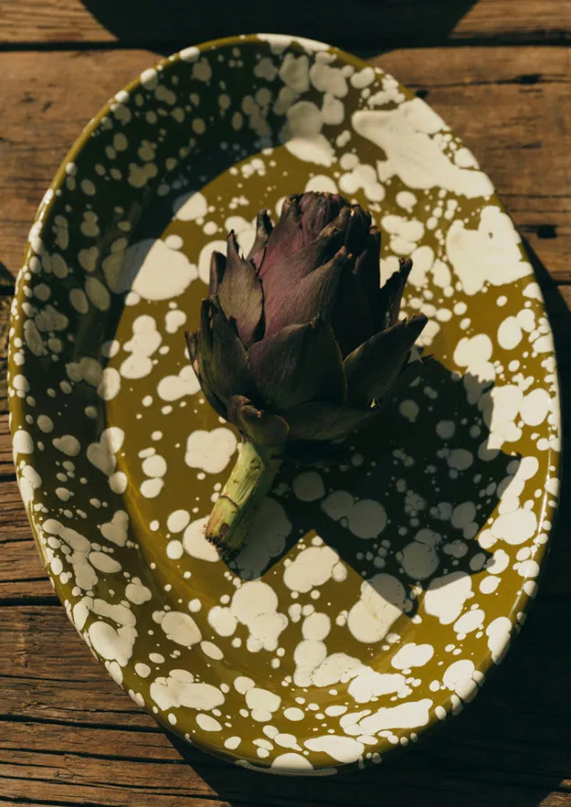 splatter_enamel_platter_7.webp Outdoor | Kitchen-TOAST Splatter Enamel Platter Olive/Ecru