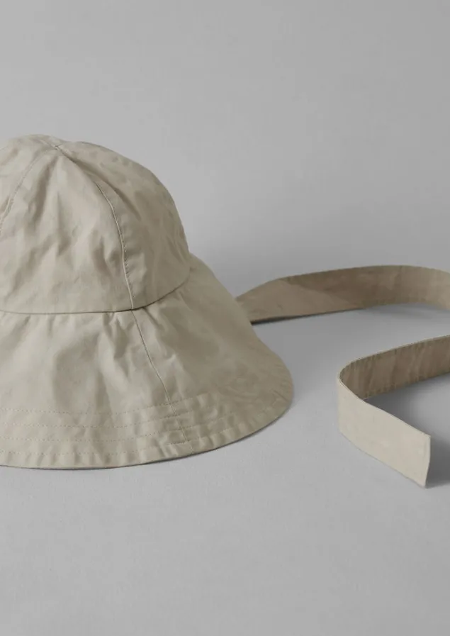 studio_kettle_waxed_cotton_hat_4.webp Hats, Scarves & Gloves-TOAST Studio Kettle Waxed Cotton Hat Concrete