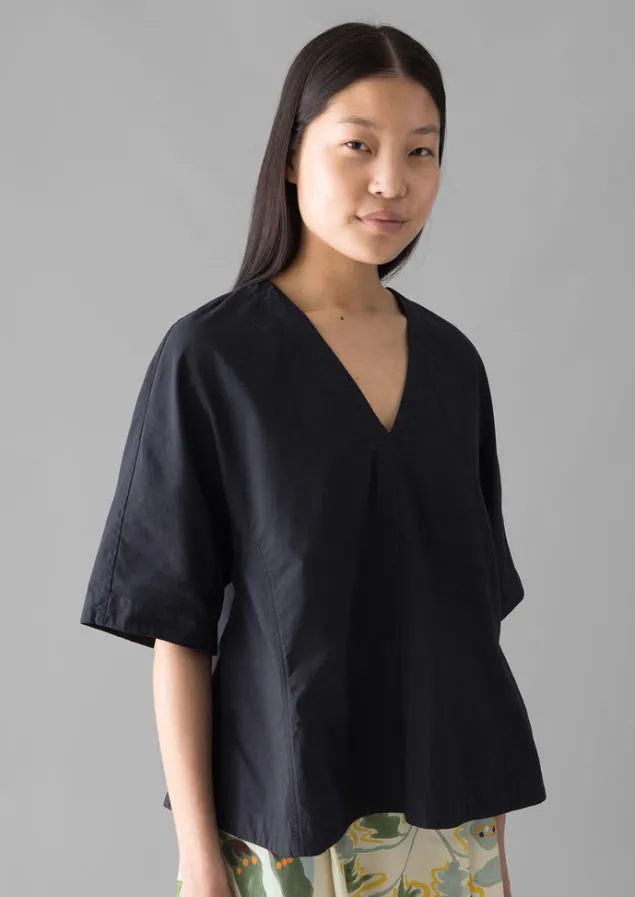 textured_cotton_poplin_vneck_top_2-1.webp Tops & Tees-TOAST Textured Cotton Poplin V-Neck Top Ink