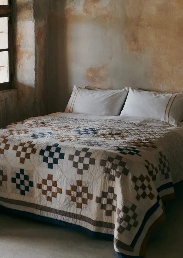 tile_cotton_patchwork_quilt_8-1.webp Textiles | Blankets & Throws-TOAST Tile Cotton Patchwork Quilt Ecru/GoldenHay/Prune