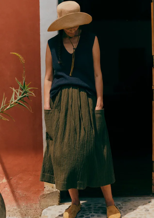 vneck_linen_cotton_knitted_tank_12-1.webp Linen | Loungewear-TOAST V-Neck Linen Cotton Knitted Tank DarkNavy